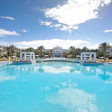 Mezraia Radisson Blu Palace Resort & Thalasso, Djerba מראה חיצוני תמונה The swimming pool at the hotel