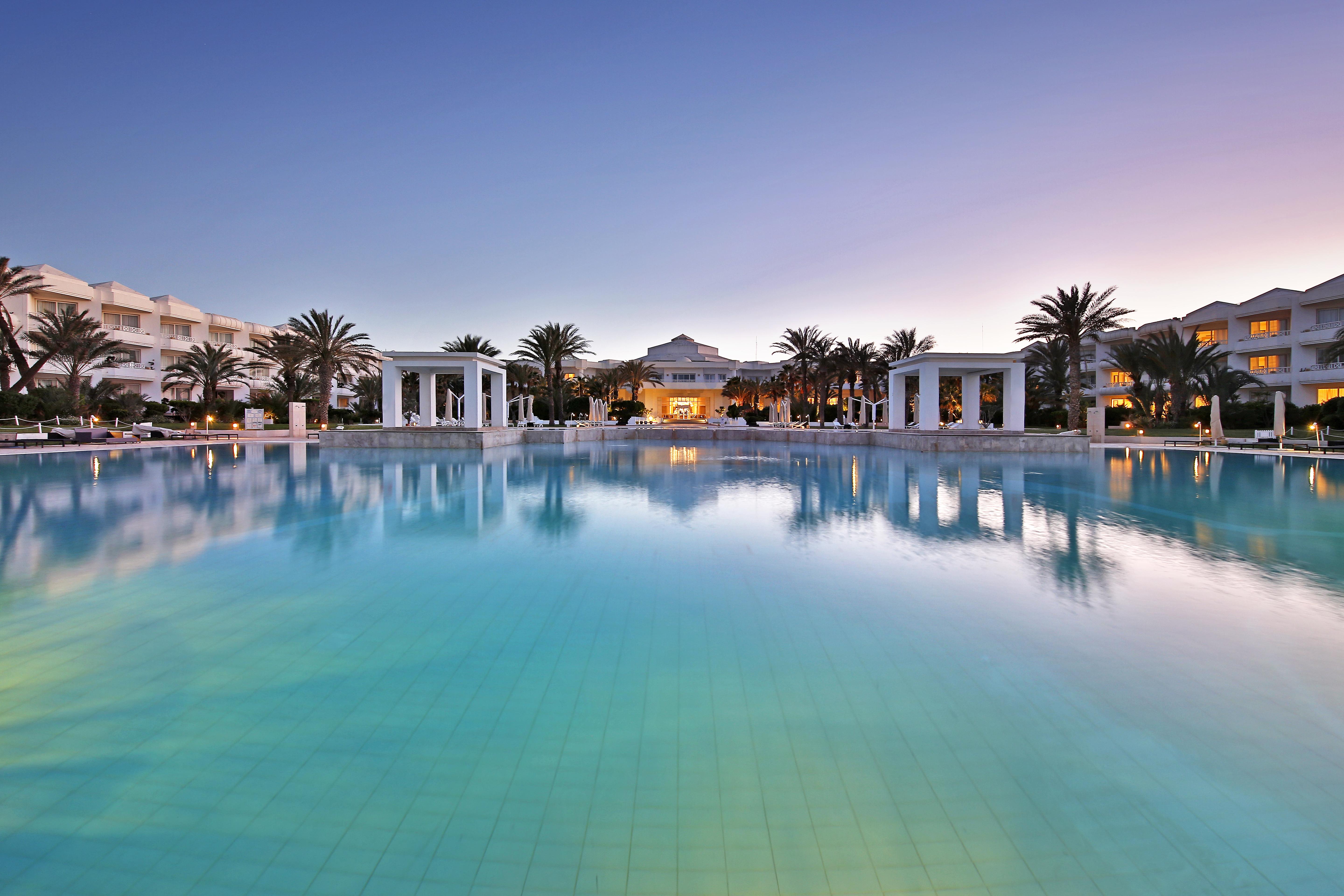 Mezraia Radisson Blu Palace Resort & Thalasso, Djerba מראה חיצוני תמונה The Royal Mirage Hotel